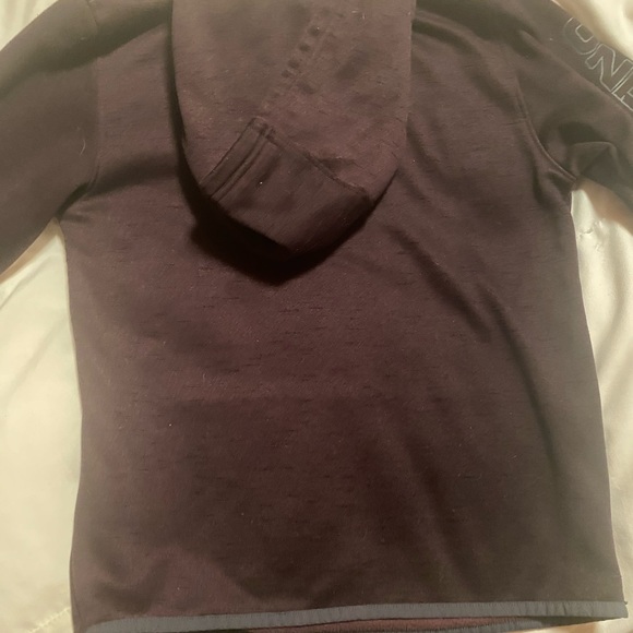 Boys Champion Hoodie- M- Deep Purple - Picture 3 of 3